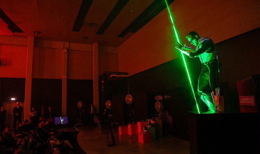 Spectacle futuriste laser
